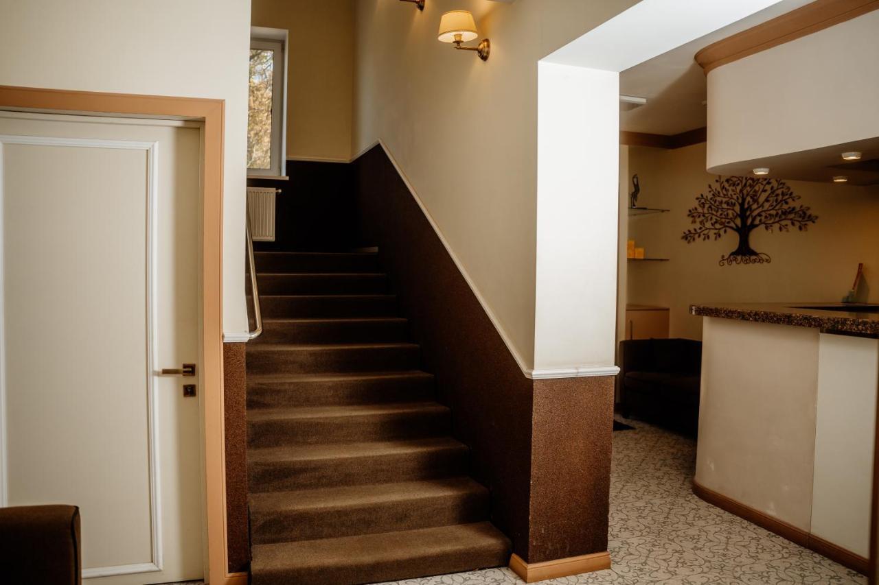 בוריספיל Non-Stop Economy Hotel מראה חיצוני תמונה