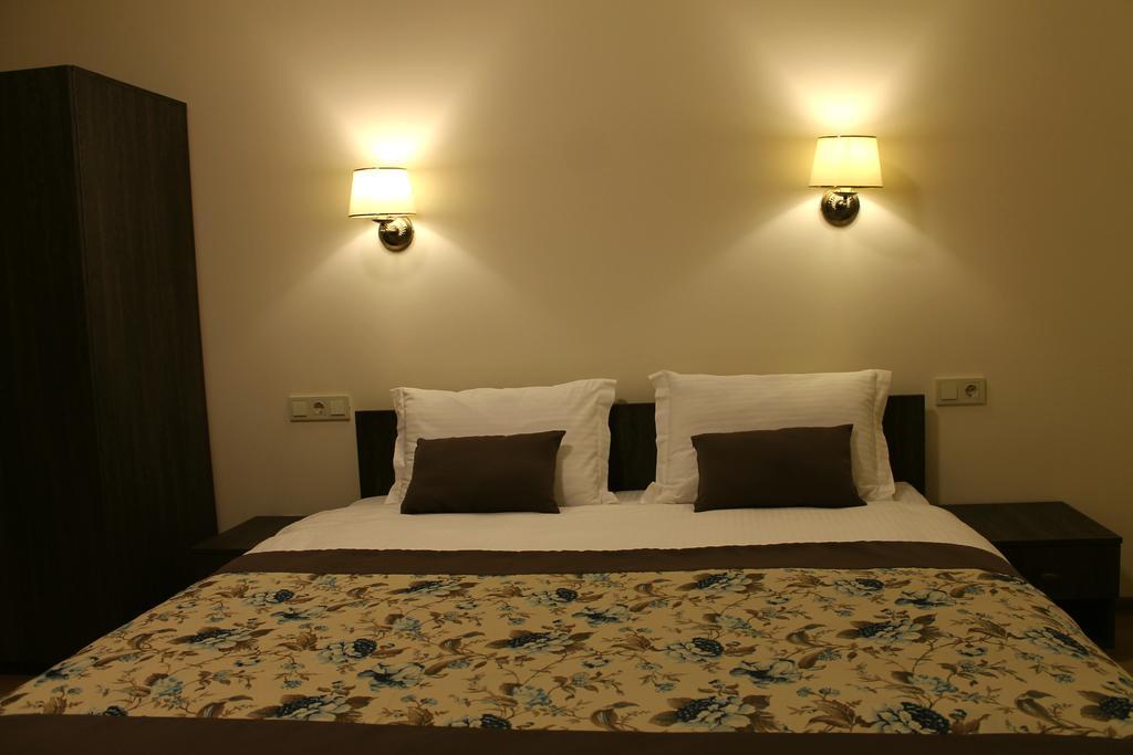 בוריספיל Non-Stop Economy Hotel מראה חיצוני תמונה