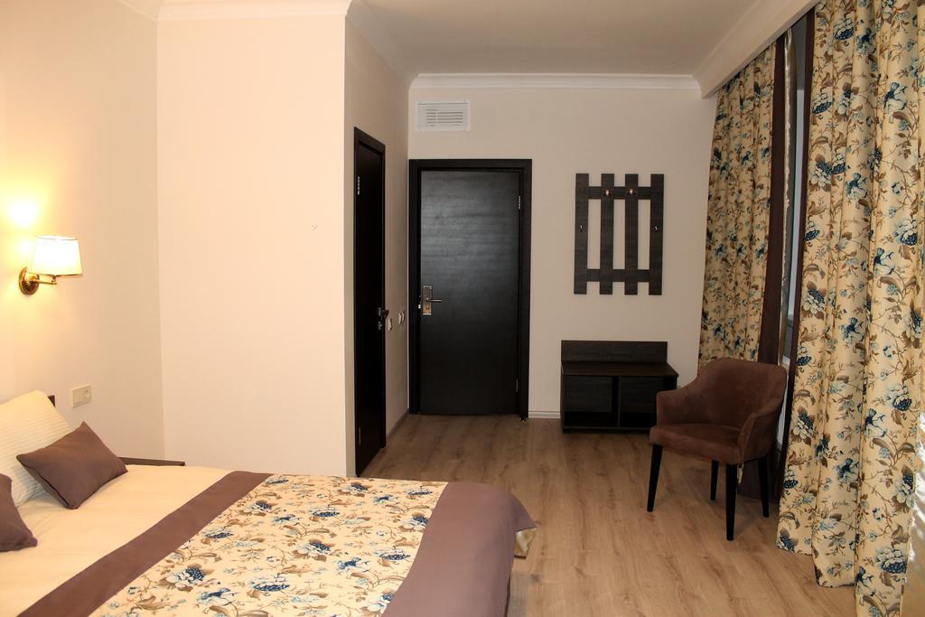 בוריספיל Non-Stop Economy Hotel מראה חיצוני תמונה