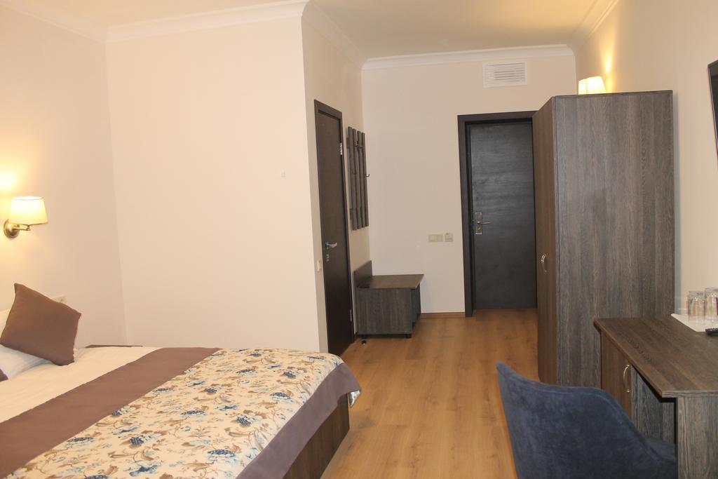 בוריספיל Non-Stop Economy Hotel מראה חיצוני תמונה
