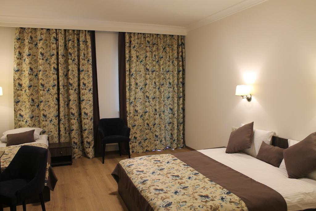 בוריספיל Non-Stop Economy Hotel מראה חיצוני תמונה
