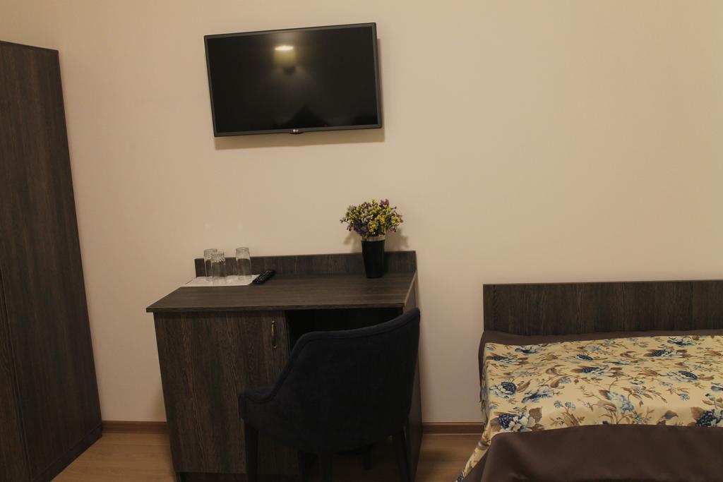 בוריספיל Non-Stop Economy Hotel מראה חיצוני תמונה