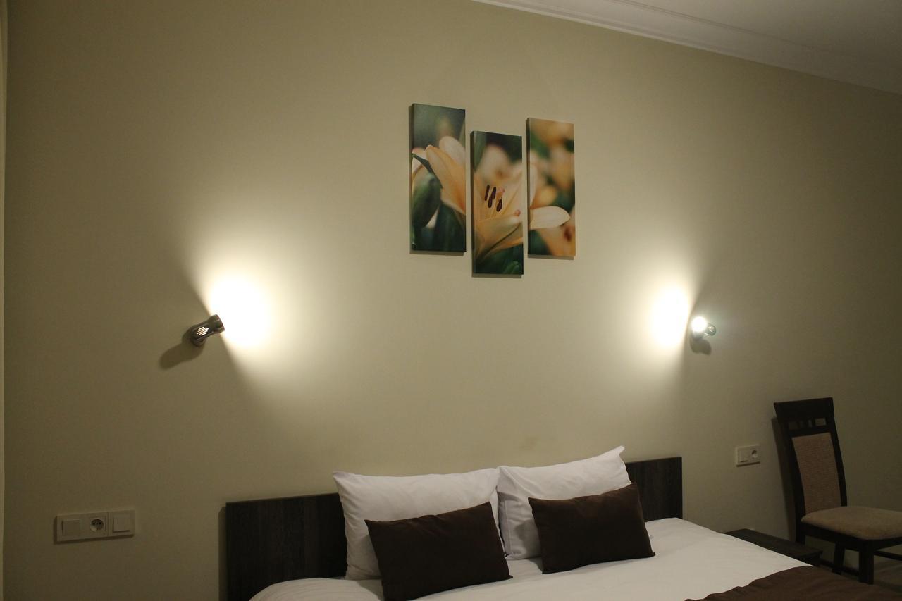 בוריספיל Non-Stop Economy Hotel מראה חיצוני תמונה