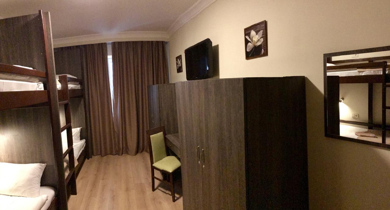 בוריספיל Non-Stop Economy Hotel מראה חיצוני תמונה