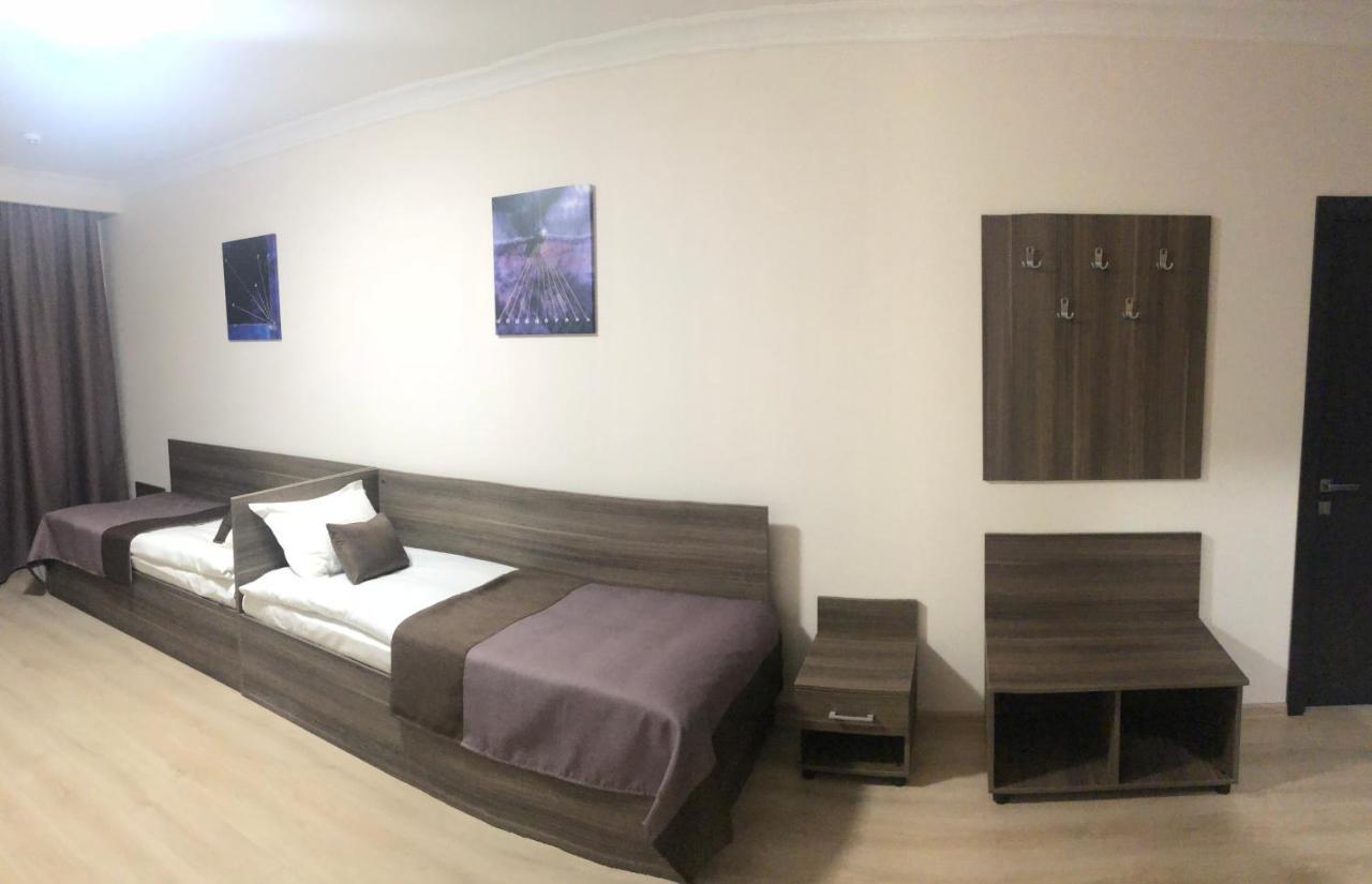 בוריספיל Non-Stop Economy Hotel מראה חיצוני תמונה