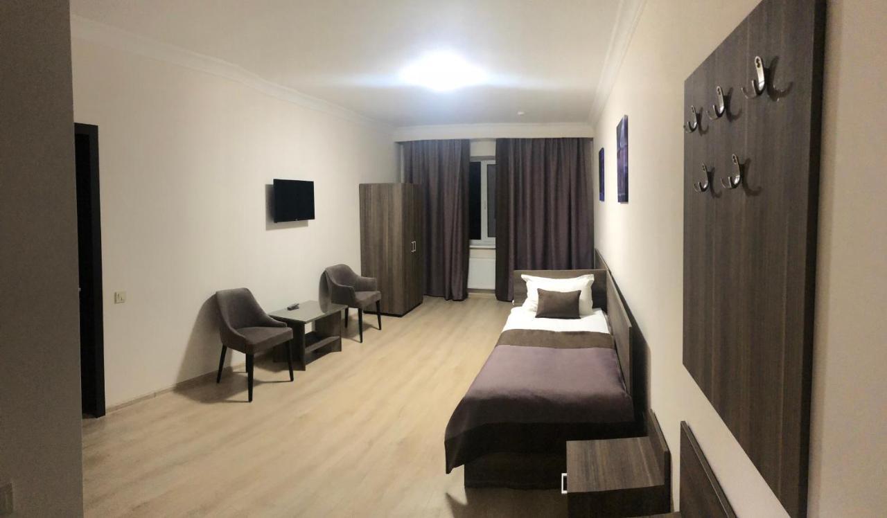 בוריספיל Non-Stop Economy Hotel מראה חיצוני תמונה